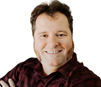 Kevin Weitzel, Speaker from Outhouse